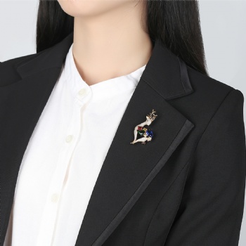 Cubic Zircon Brooch BR058