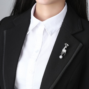 Cubic Zircon Brooch BR072