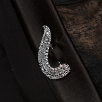 Cubic Zircon Brooch BR051